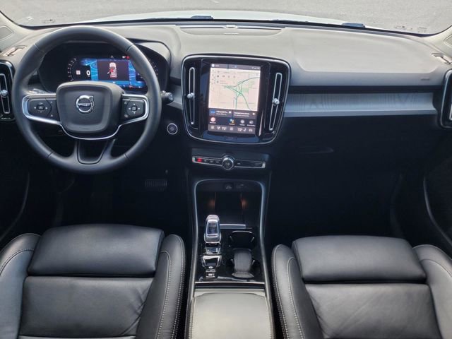 Certified 2024 Volvo XC40 B5 Plus w/ Protection Package Premier image 29