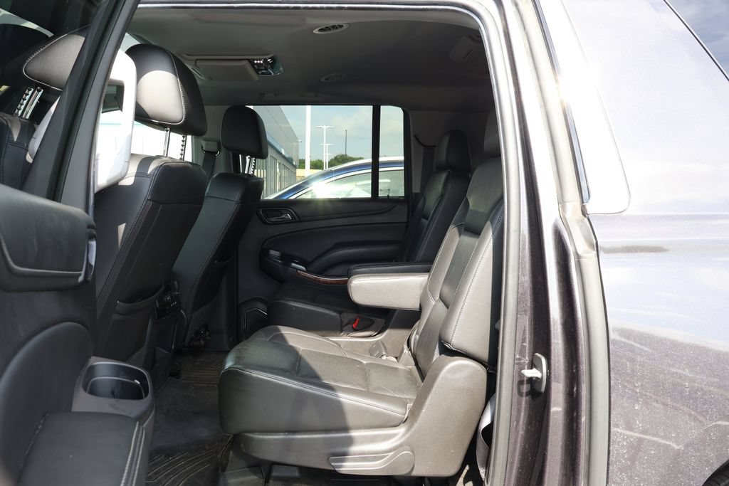 Used 2017 Chevrolet Suburban Premier AWD/4WD image 37
