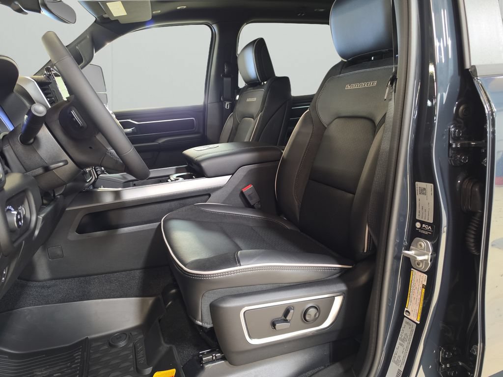 New 2026 RAM 1500 Laramie w/ Night Edition AWD/4WD image 11