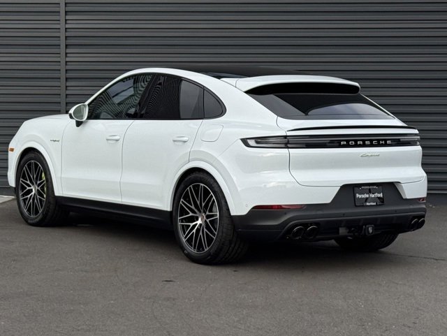 New 2026 Porsche Cayenne E-Hybrid Coupe image 3