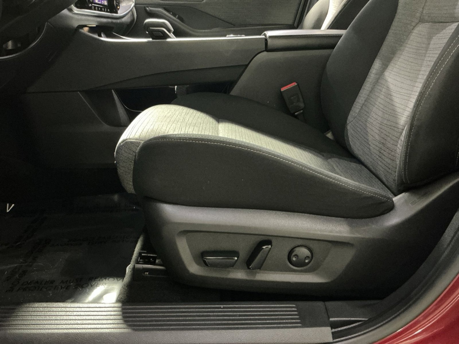 Used 2022 Nissan Rogue SV image 22