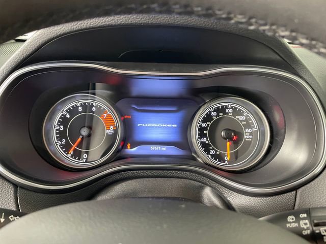 Used 2021 Jeep Cherokee Trailhawk w/ Sun, Sound & Nav Group AWD/4WD image 5