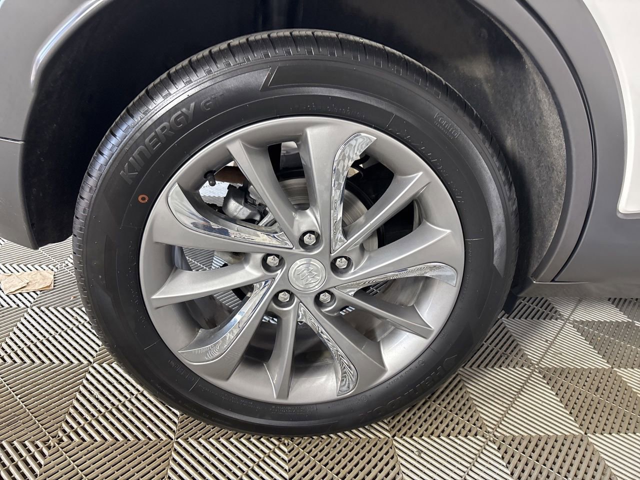 Used 2023 Buick Encore GX Essence w/ Experience Buick Package image 32