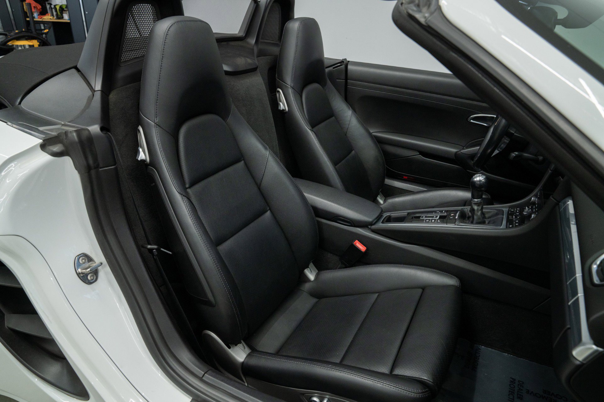 Used 2017 Porsche 718 Boxster image 23