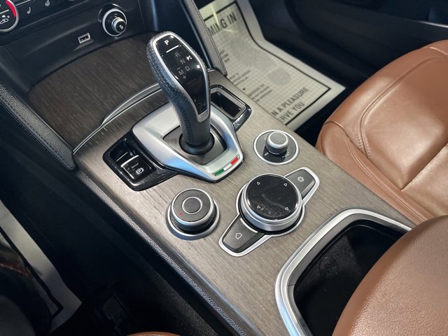 Used 2022 Alfa Romeo Stelvio Ti image 19