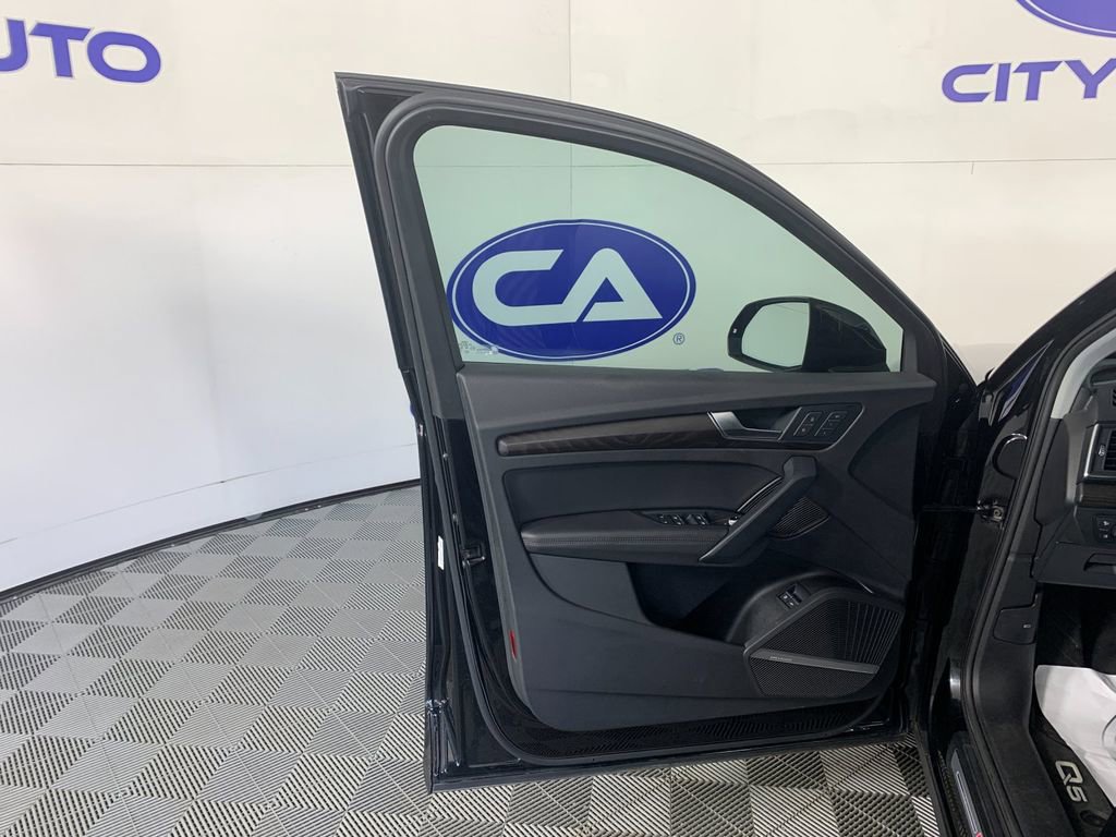 Used 2020 Audi Q5 e Premium Plus image 14