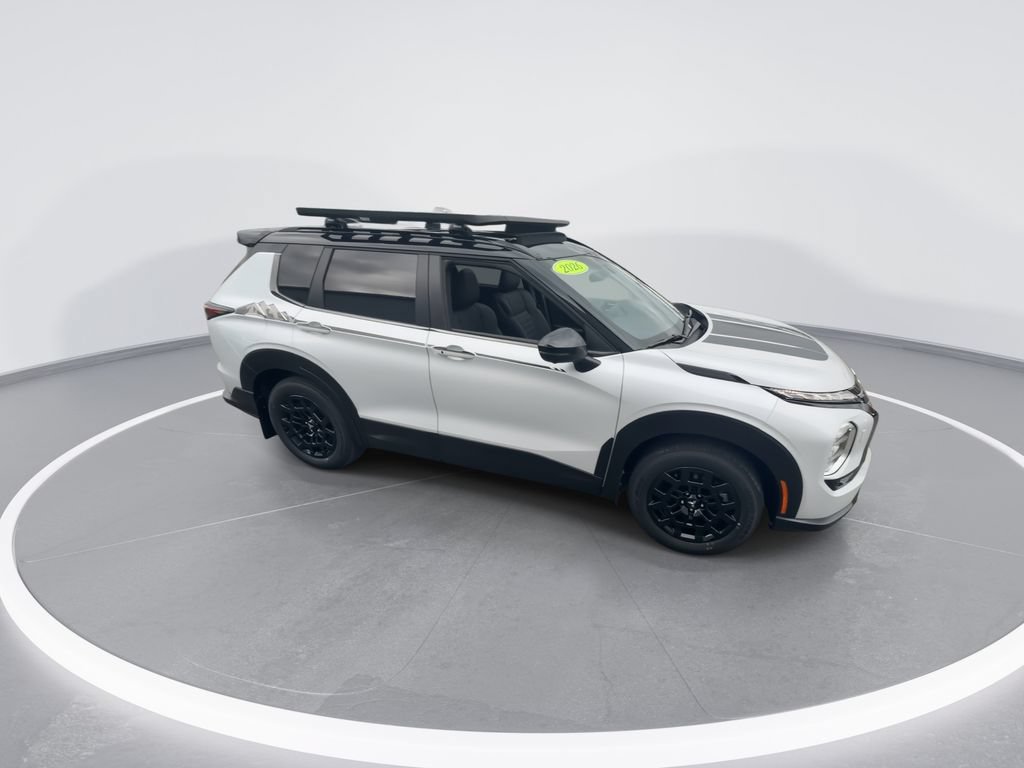 New 2026 Mitsubishi Outlander AWD image 2