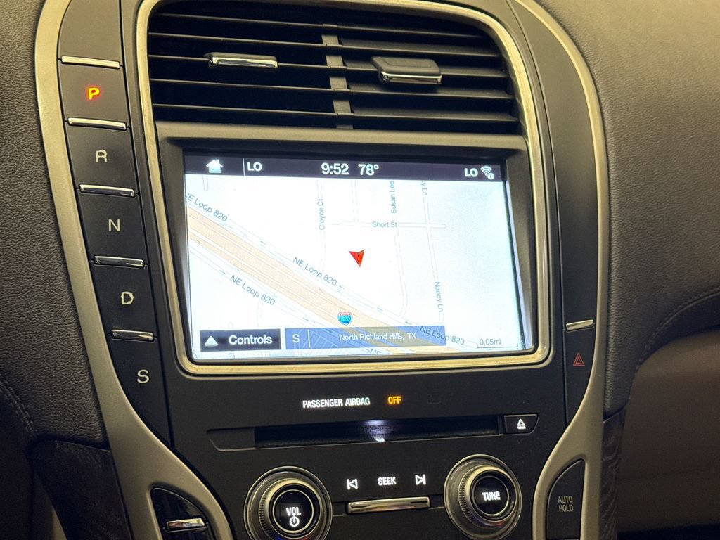 Used 2016 Lincoln MKX Reserve FWD image 23