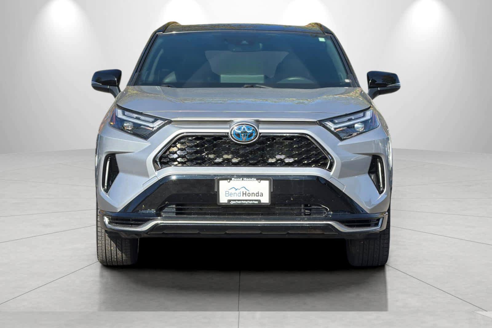 Used 2023 Toyota RAV4 XSE AWD/4WD image 10