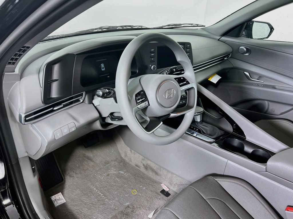 New 2026 Hyundai Elantra Hybrid FWD image 8