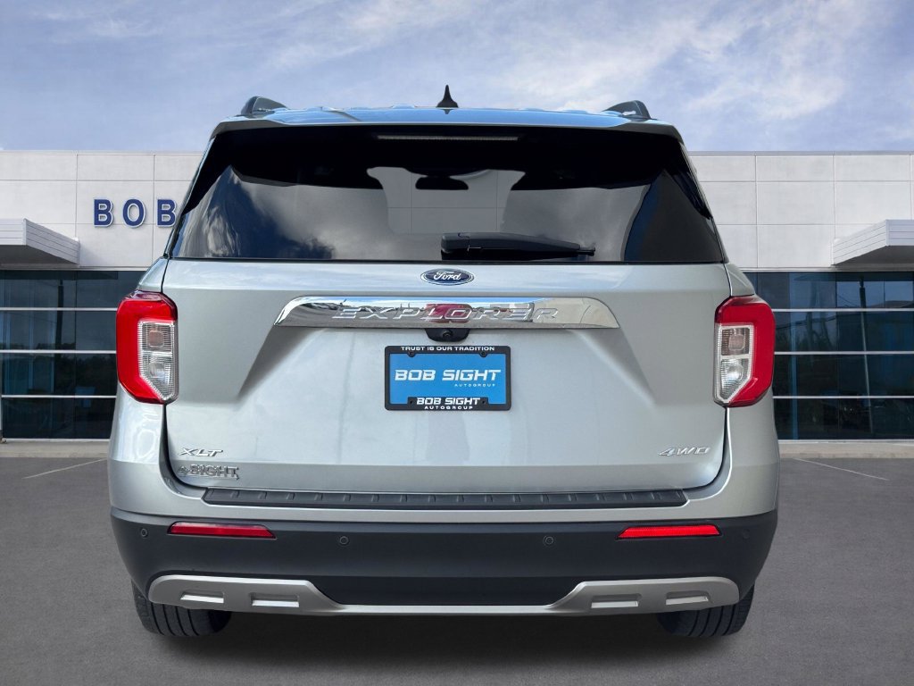 Used 2023 Ford Explorer XLT w/ Equipment Group 202A AWD/4WD image 34