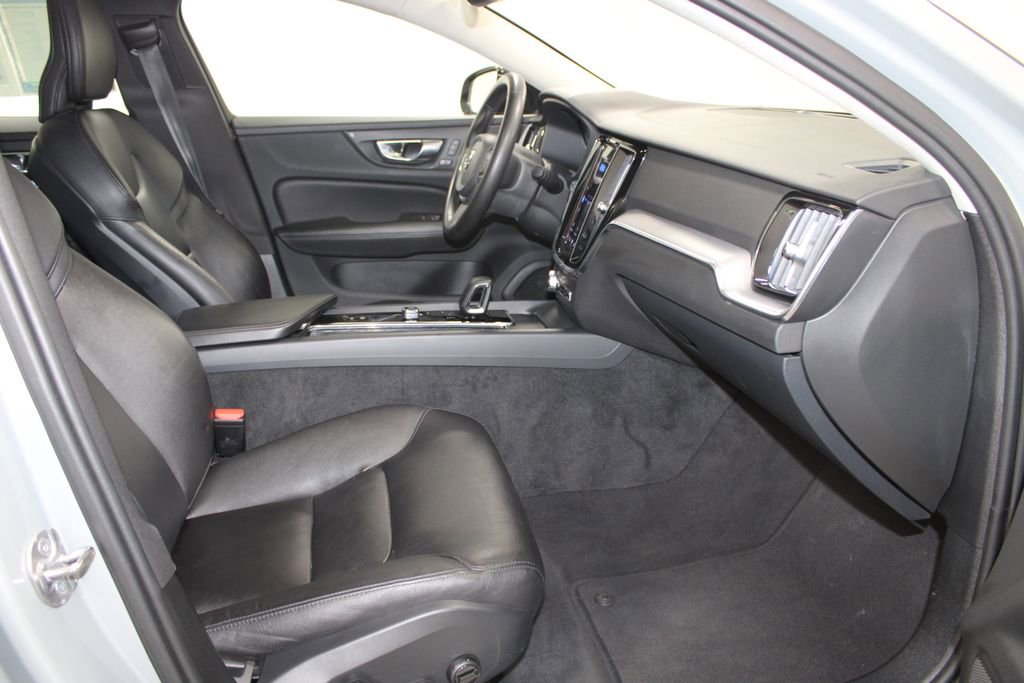 Used 2024 Volvo S60 B5 Core FWD image 26