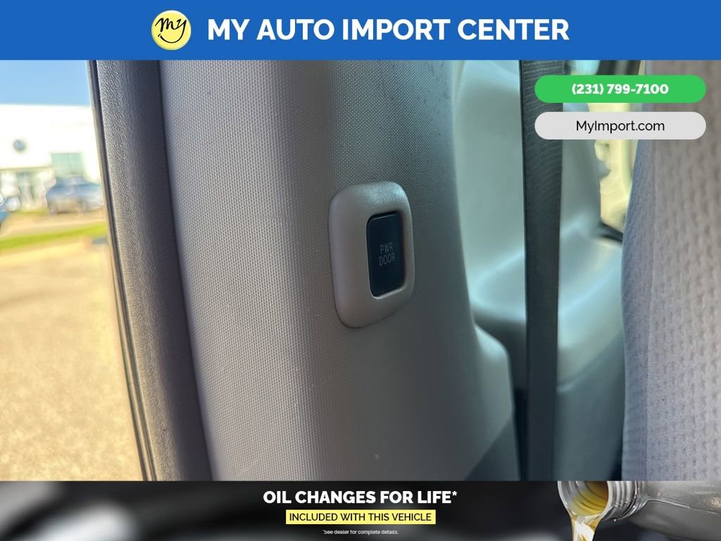 Used 2019 Toyota Sienna LE image 28