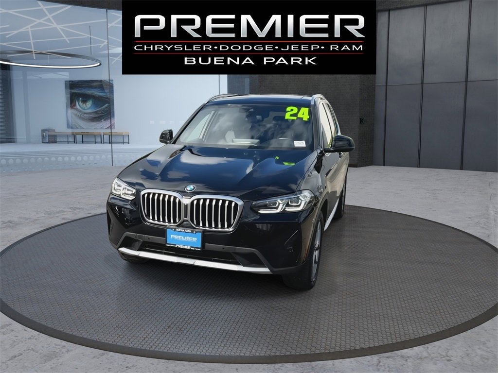 Used 2024 BMW X3 xDrive30i w/ Premium Essential Package image 3
