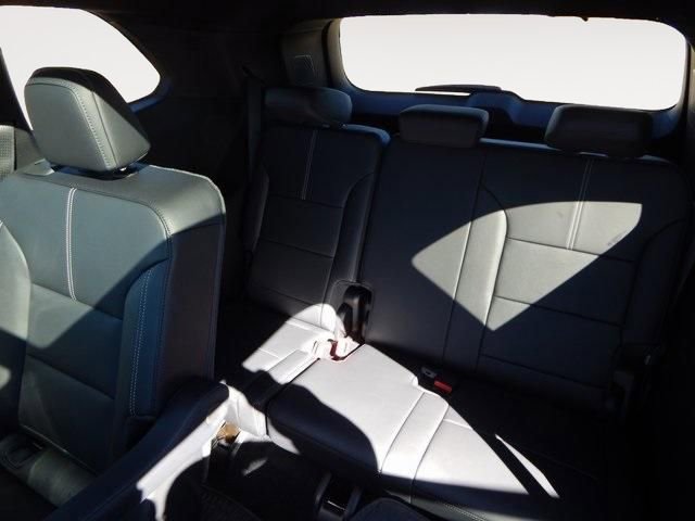 New 2026 GMC Acadia Elevation image 13