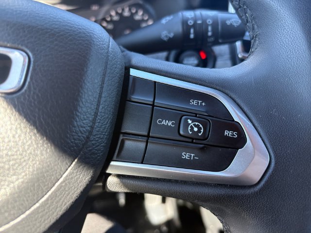 Used 2024 Jeep Compass Latitude AWD/4WD image 24