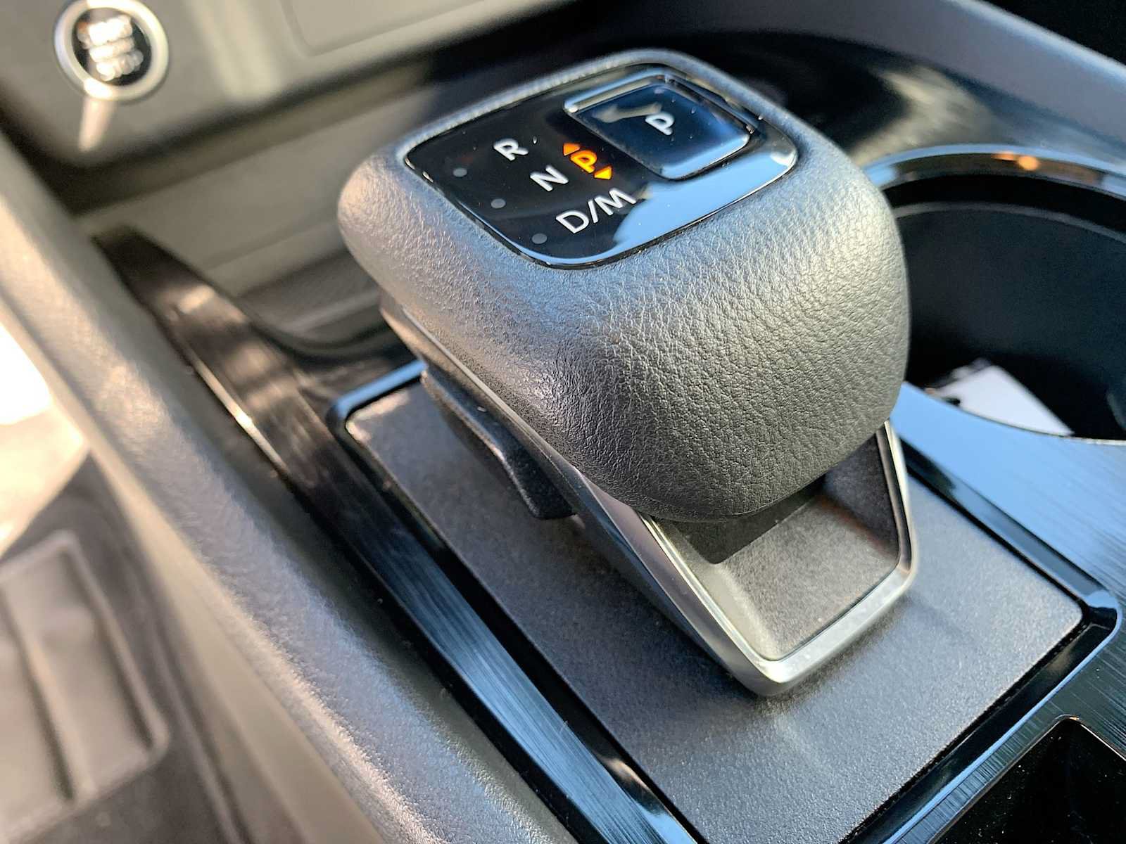 Used 2021 Nissan Rogue SV AWD/4WD image 15