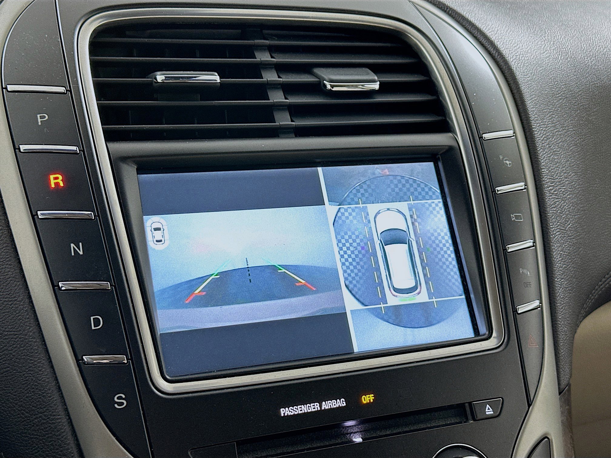 Used 2016 Lincoln MKX Reserve w/ Luxury Package image 22