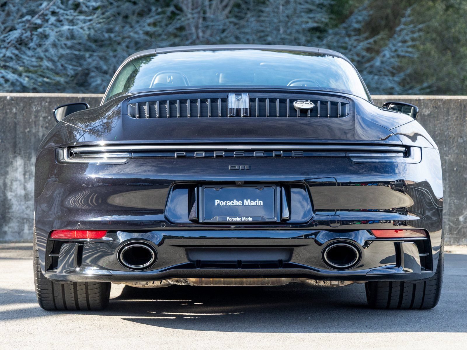 Certified 2022 Porsche 911 50th Anniversary Edition AWD/4WD image 10