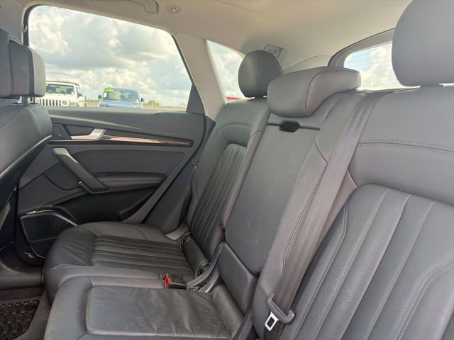 Used 2019 Audi Q5 2.0T Premium Plus w/ Premium Plus Package AWD/4WD image 12