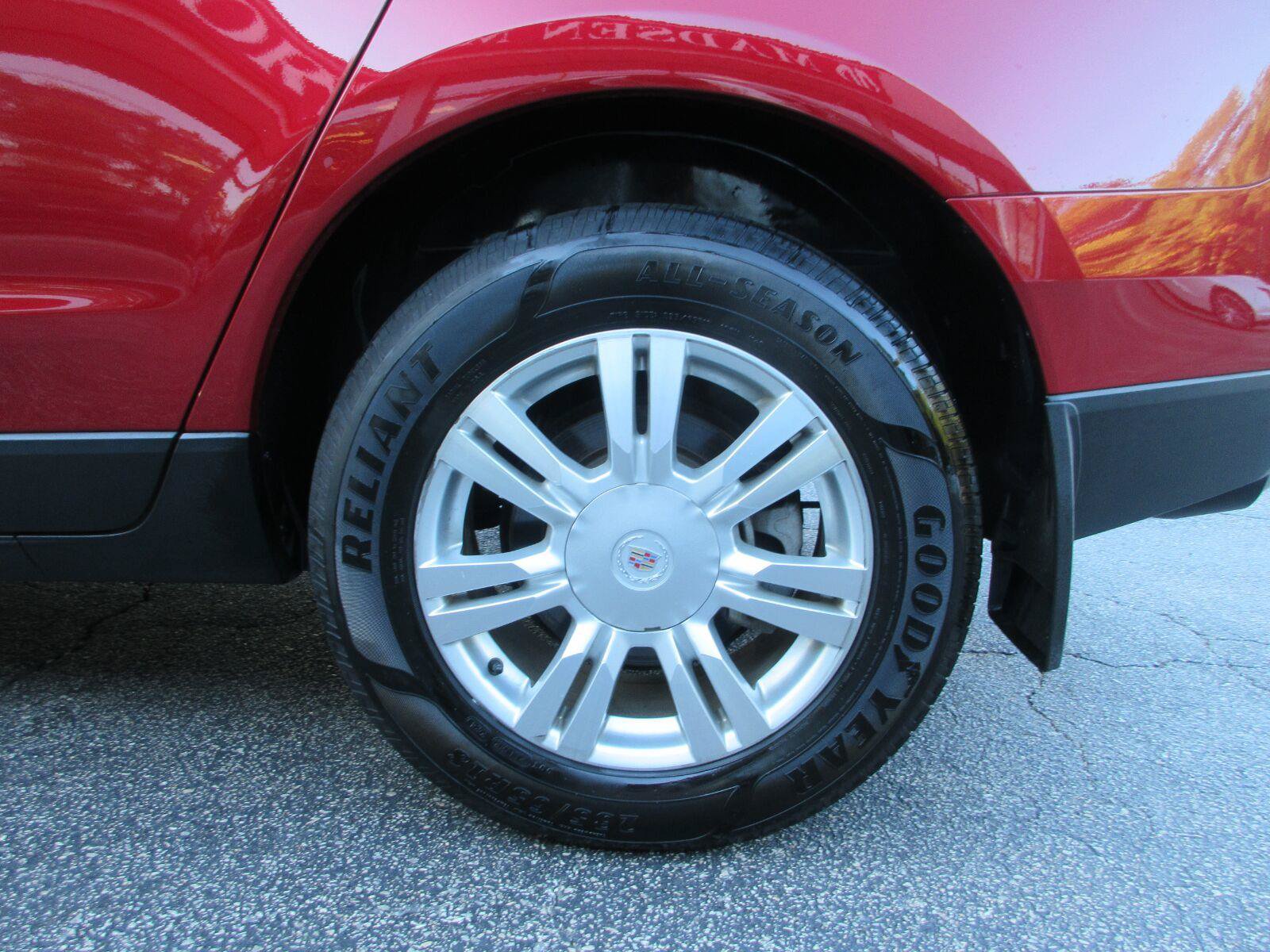 Used 2012 Cadillac SRX Luxury FWD image 24