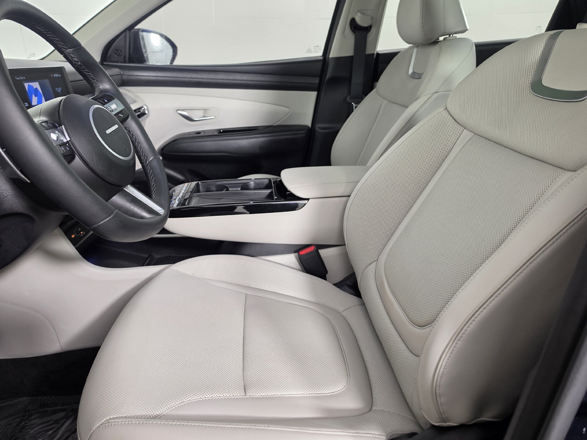 Used 2025 Hyundai Tucson Limited AWD/4WD image 3