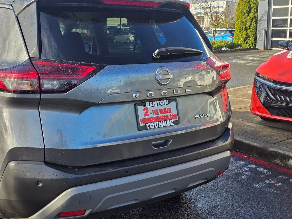 Used 2023 Nissan Rogue SV AWD/4WD image 10