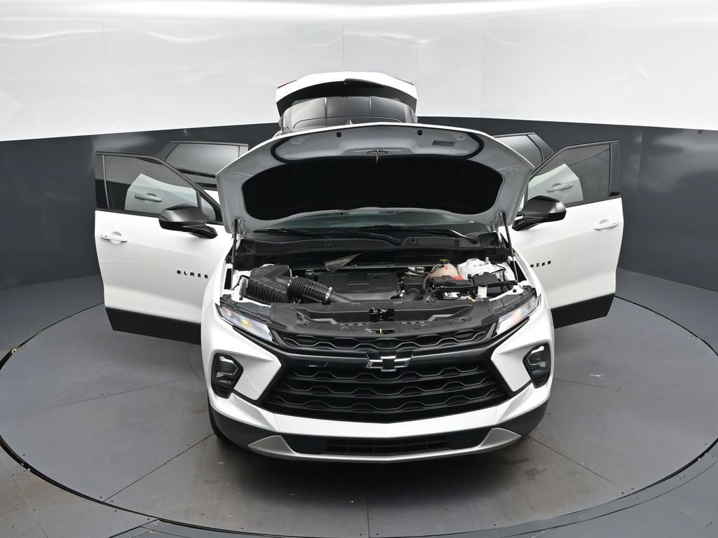 Used 2023 Chevrolet Blazer LT w/ Midnight/Sport Edition FWD image 52