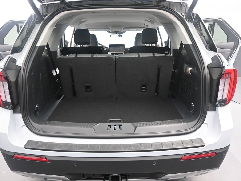 New 2026 Ford Explorer Active w/ Active Comfort Package image 12
