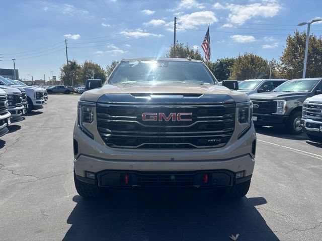 Used 2023 GMC Sierra 1500 AT4 w/ AT4 Premium Package AWD/4WD image 5