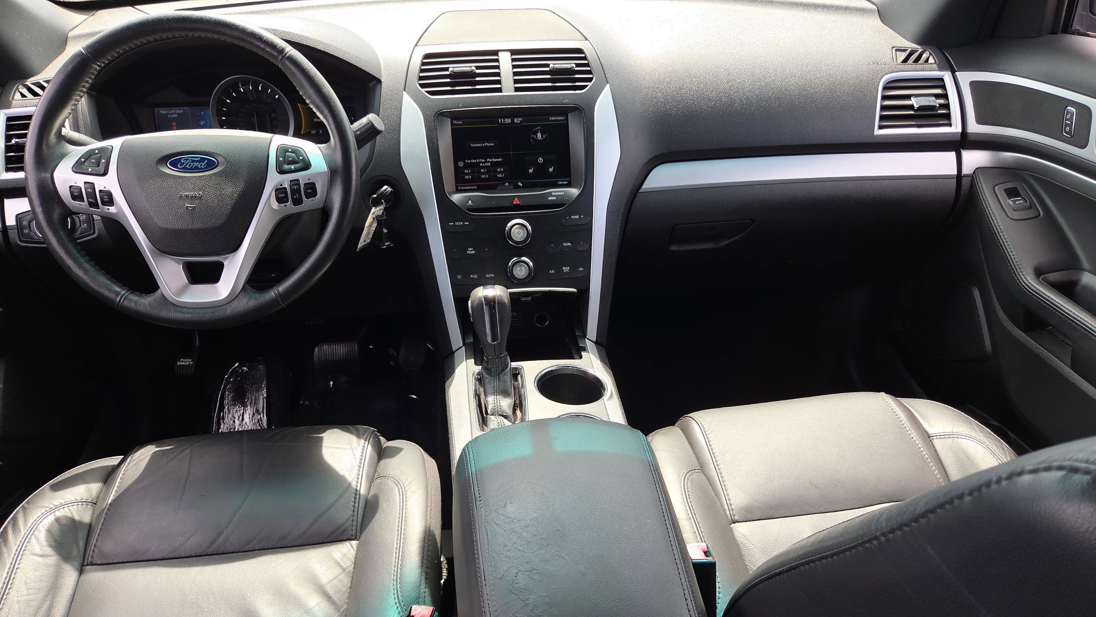 Used 2014 Ford Explorer XLT w/ Equipment Group 202A image 14