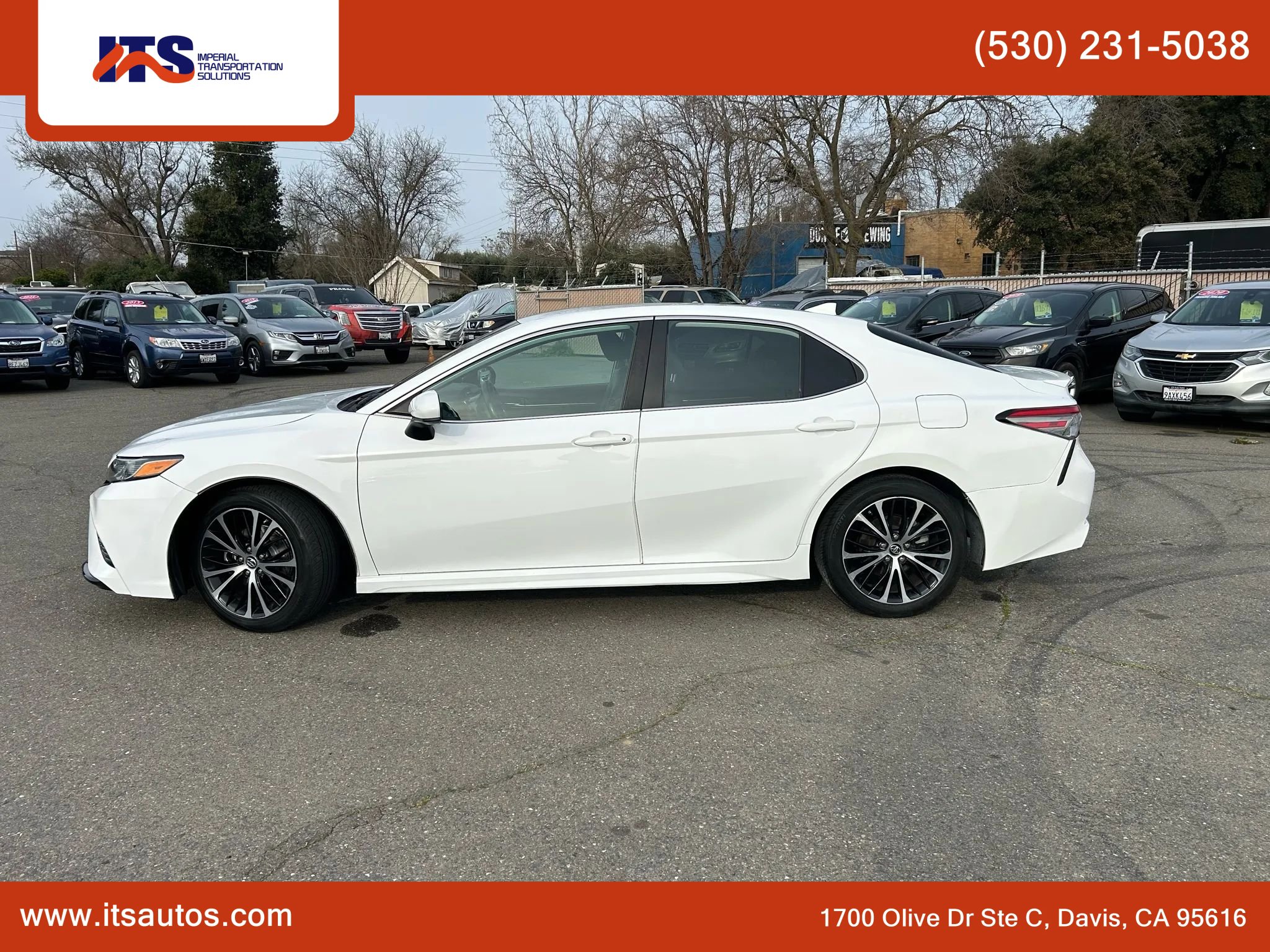 Used 2019 Toyota Camry SE w/ Carpet Mat Package image 8