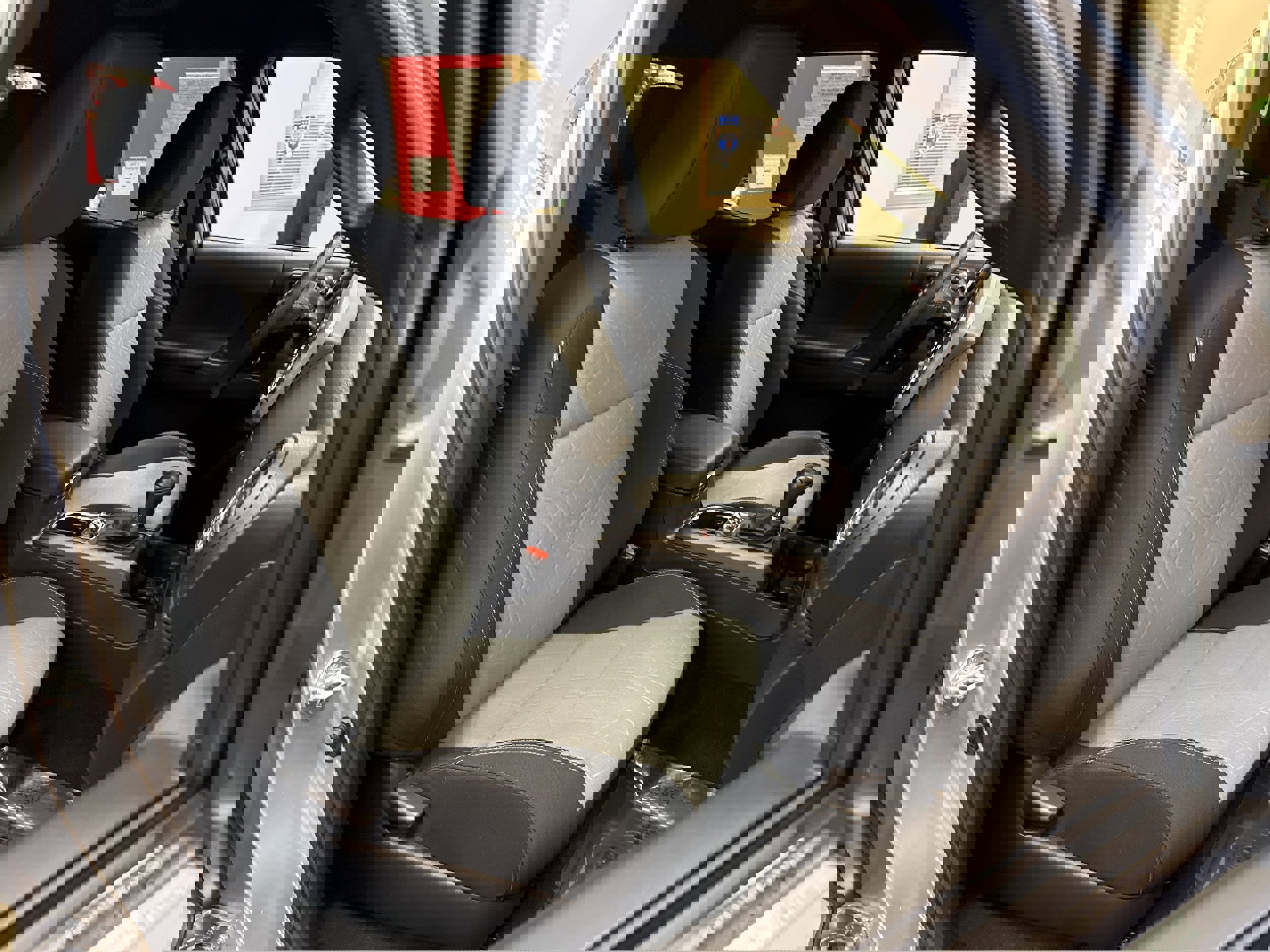 Used 2022 Toyota Tacoma TRD Off-Road AWD/4WD image 18