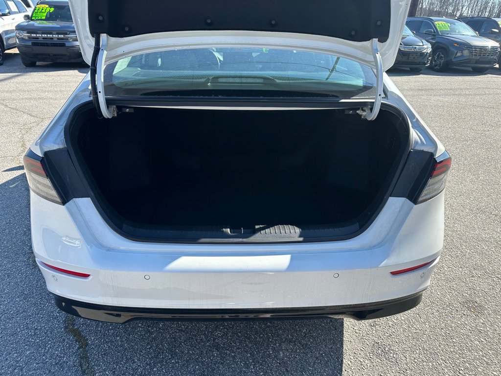 Used 2024 Honda Accord Touring image 9
