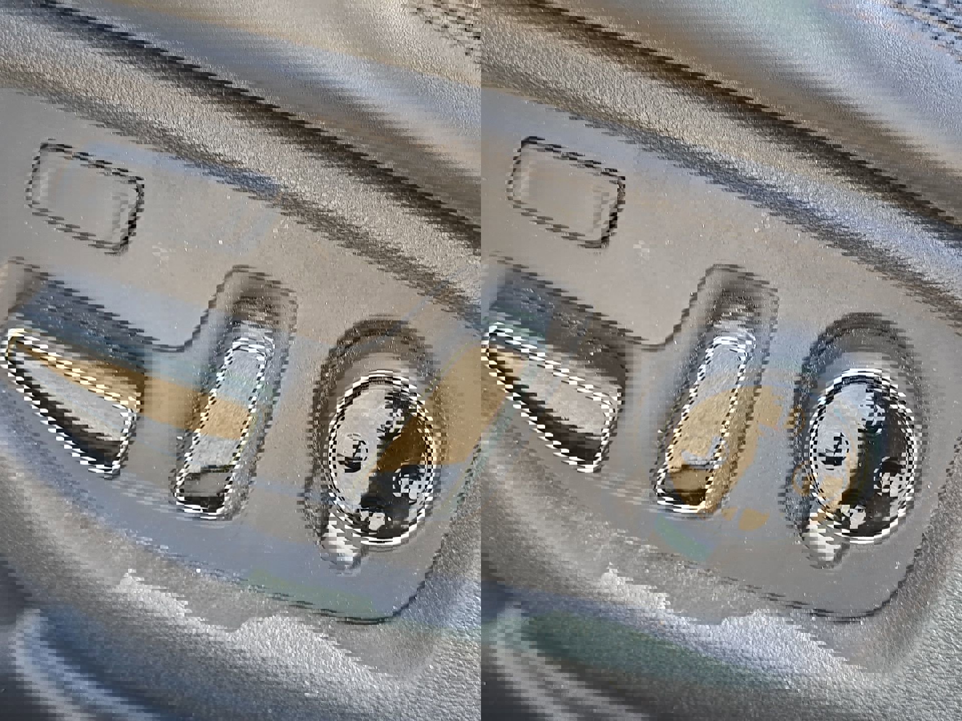 Used 2015 Hyundai Genesis 5.0 w/ Option Group 05 image 12