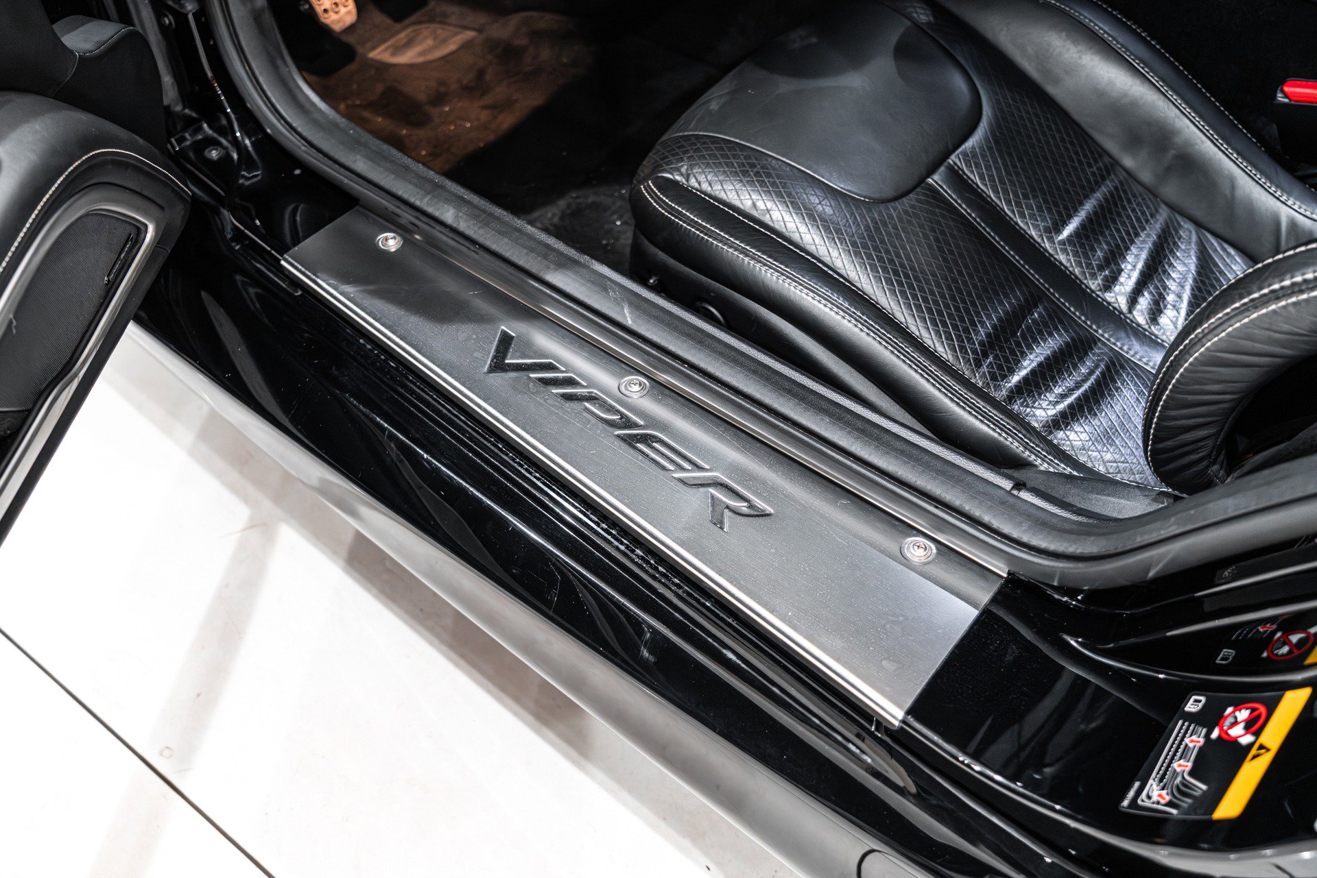 Used 2014 SRT Viper GTS w/ GTS Laguna Interior Package image 26