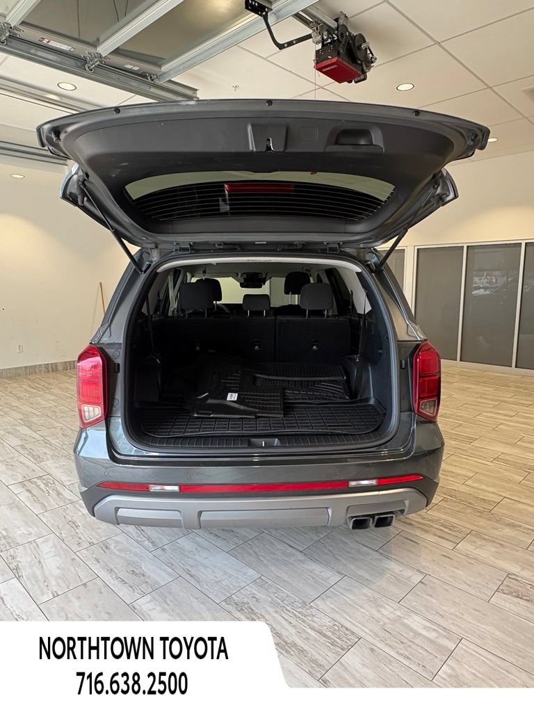 Used 2023 Hyundai Palisade SE AWD/4WD image 9