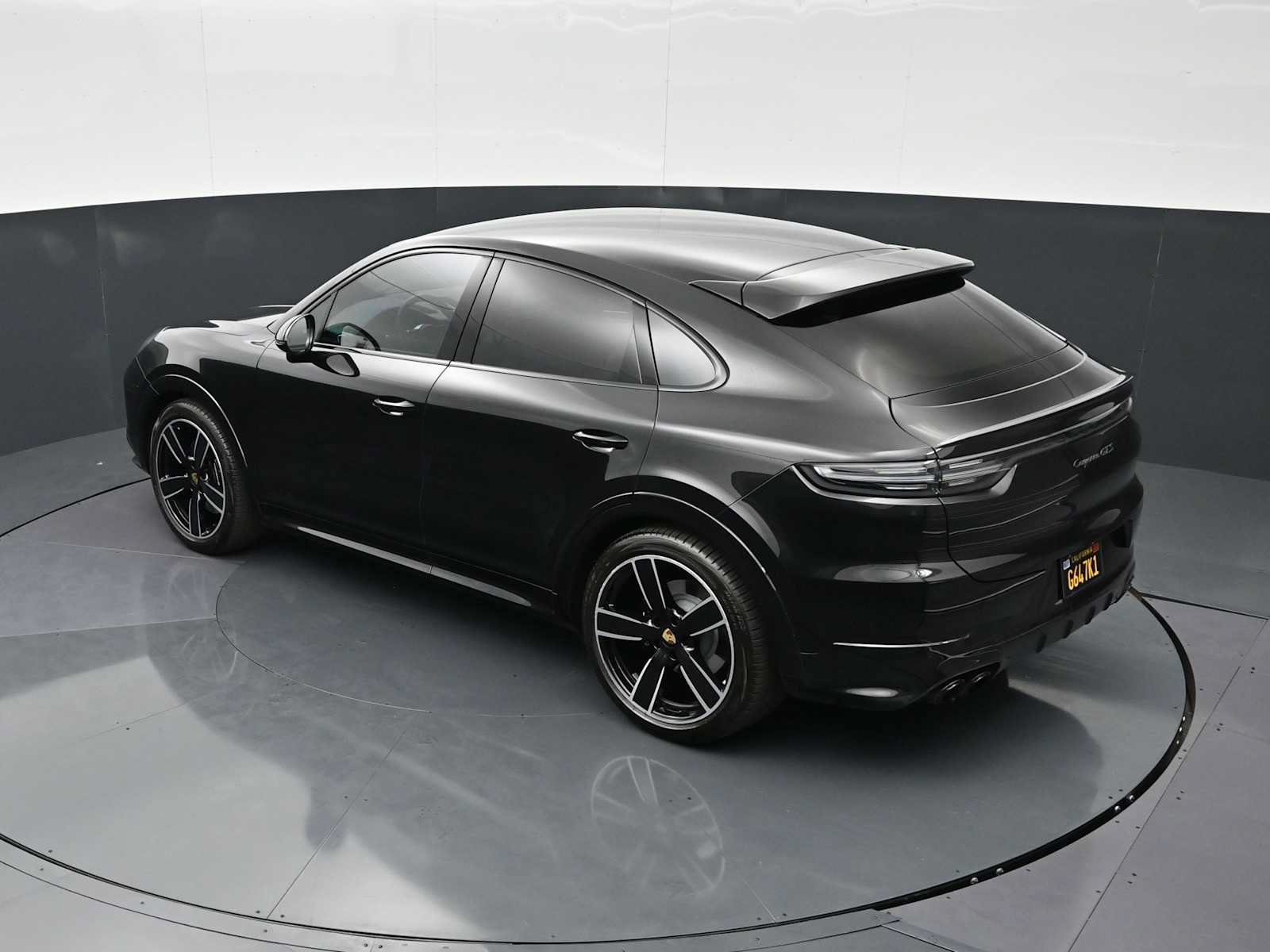Certified 2023 Porsche Cayenne GTS AWD/4WD image 33