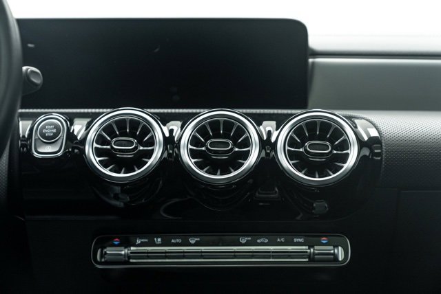 Used 2025 Mercedes-Benz CLA 250 image 19