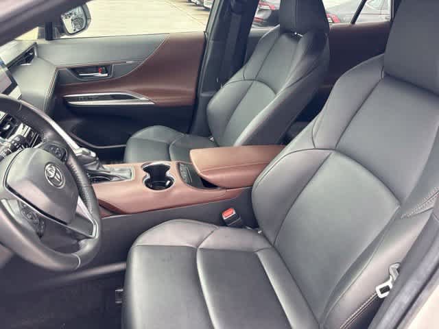 Used 2024 Toyota Venza XLE AWD/4WD image 11