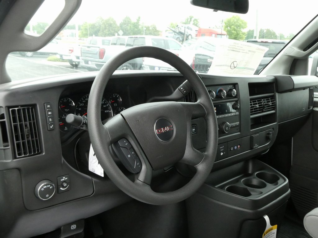 New 2025 GMC Savana 3500 w/ Driver Convenience Package image 34