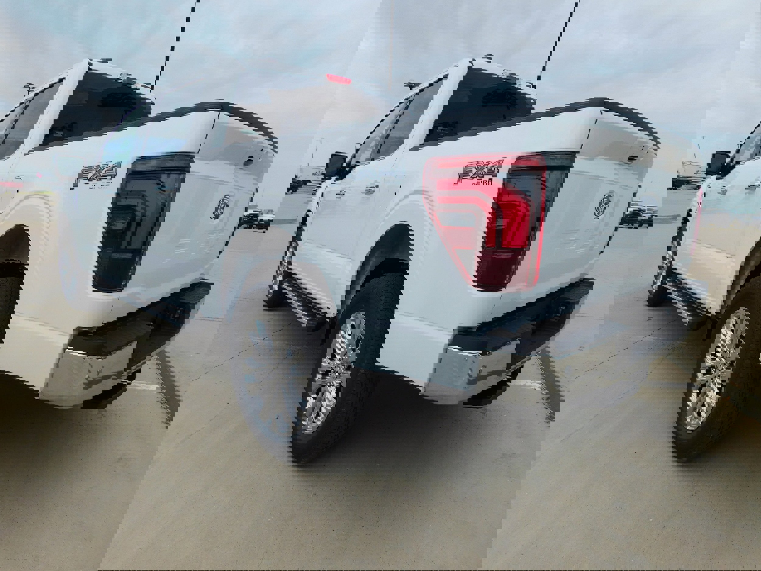 New 2025 Ford F150 Lariat image 3