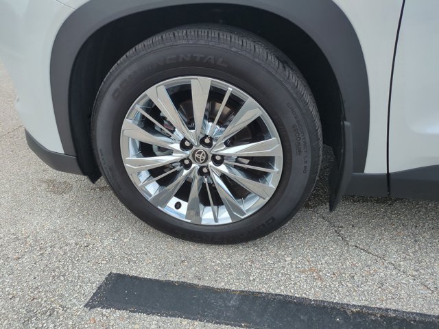 Certified 2025 Toyota Grand Highlander AWD image 24