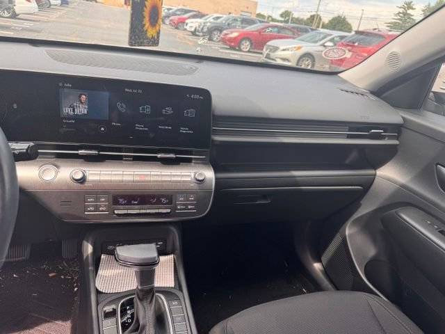 Used 2024 Hyundai Kona SEL AWD/4WD image 13