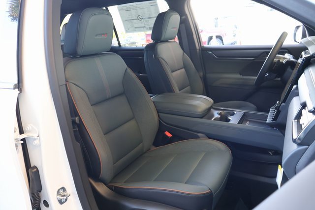 New 2025 GMC Acadia AT4 w/ Luxury Package image 22