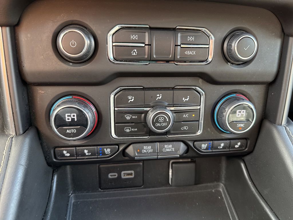 Used 2023 Chevrolet Suburban Premier image 26