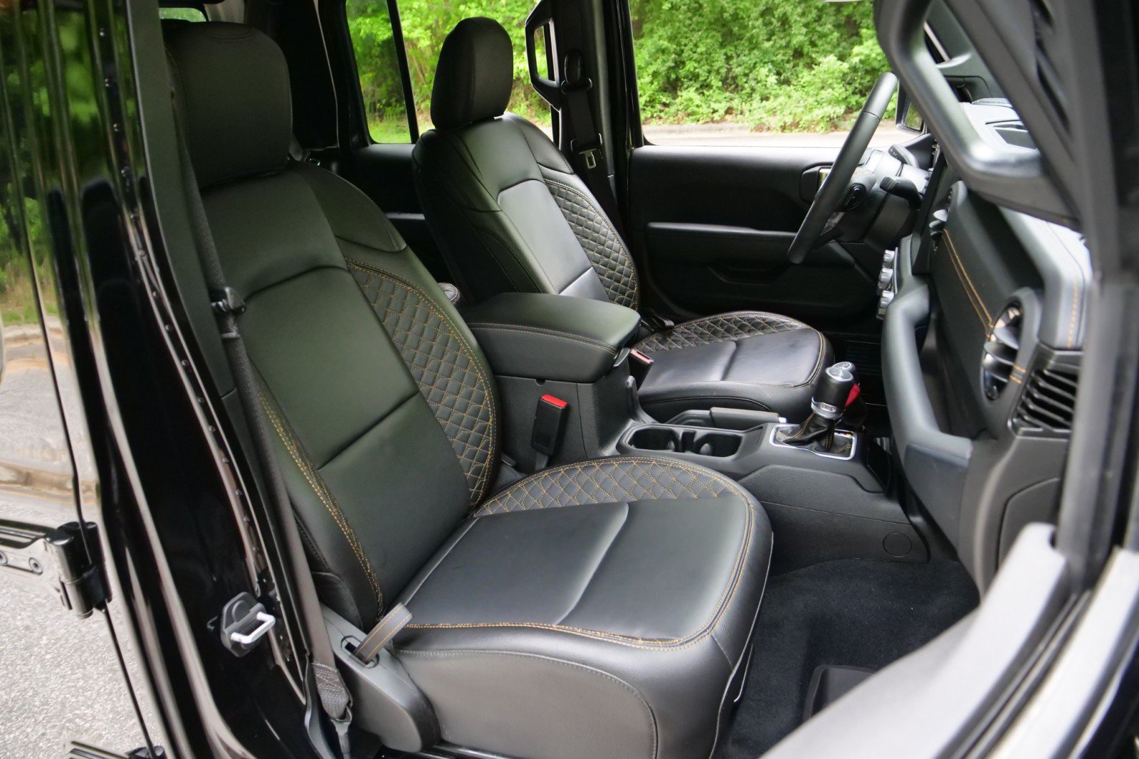 Used 2023 Jeep Gladiator Overland AWD/4WD image 37