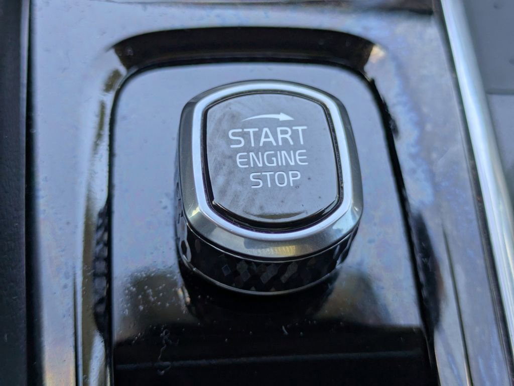 Used 2022 Volvo XC90 T5 Momentum w/ Protection Package Premier image 33