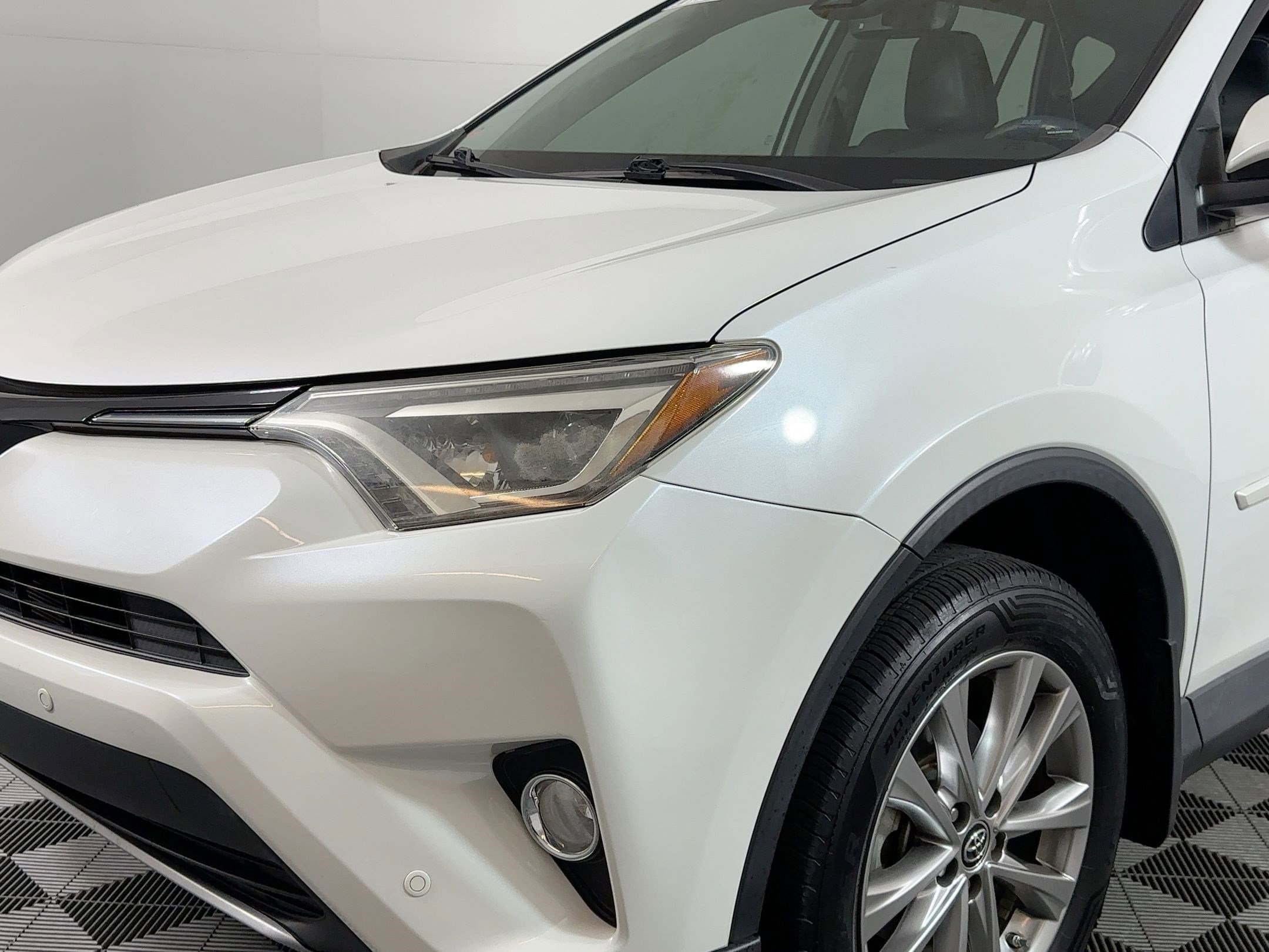 Used 2018 Toyota RAV4 Limited w/ Advanced Technology Package image 9