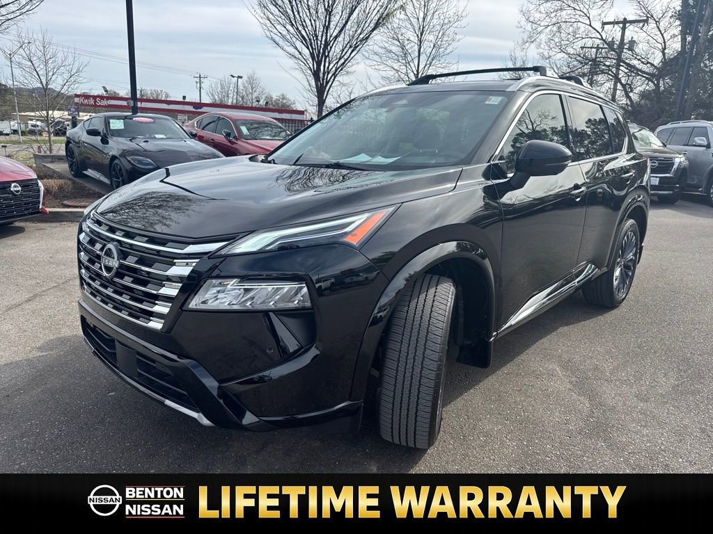 Used 2025 Nissan Rogue Platinum image 4